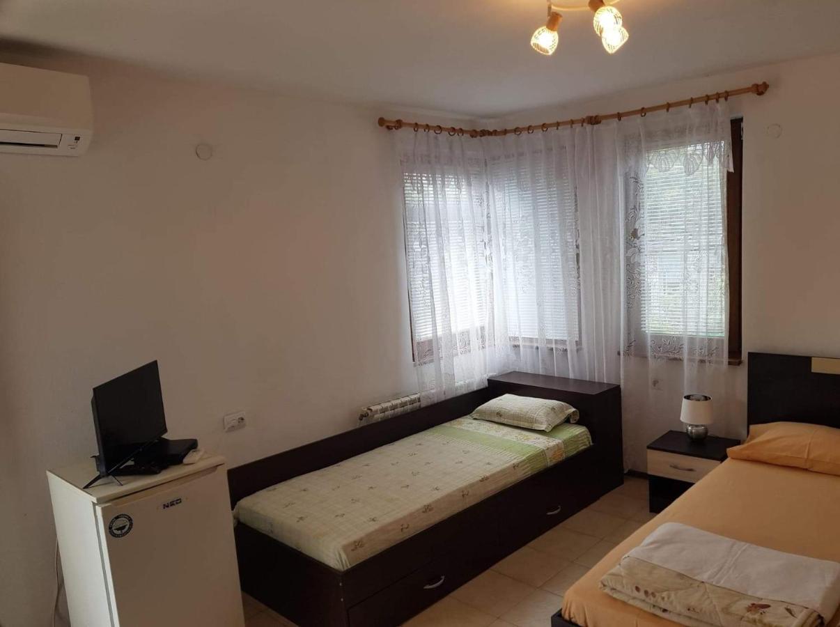 Hotel Цвета Sinemoretz Esterno foto