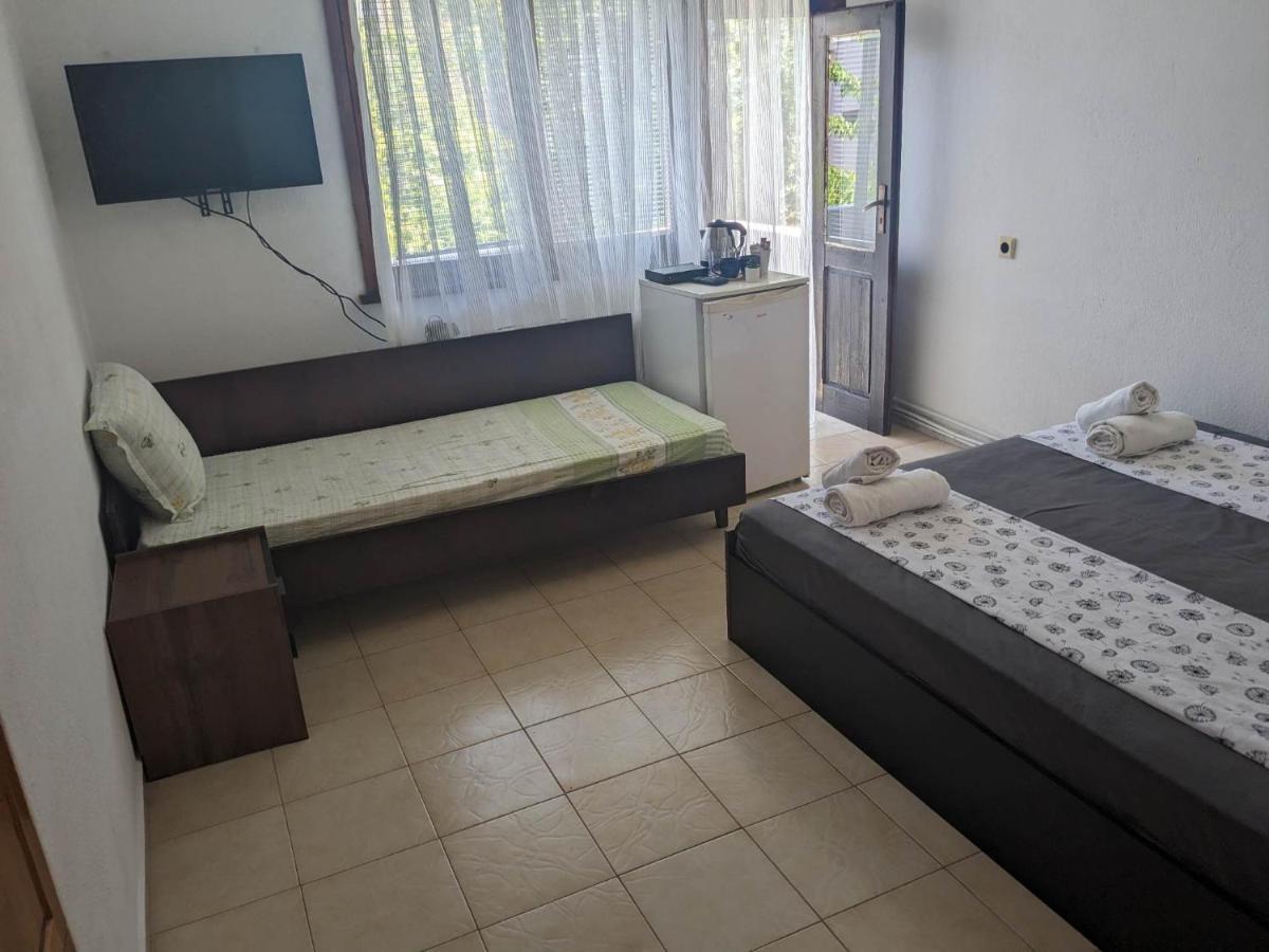 Hotel Цвета Sinemoretz Esterno foto